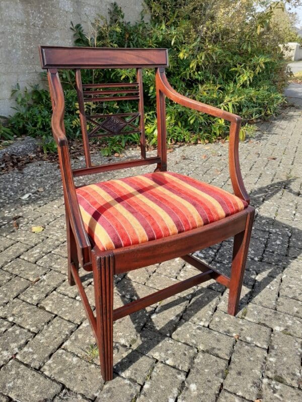 Geogian mahogany carver circa 1790 carver Antique Chairs 4