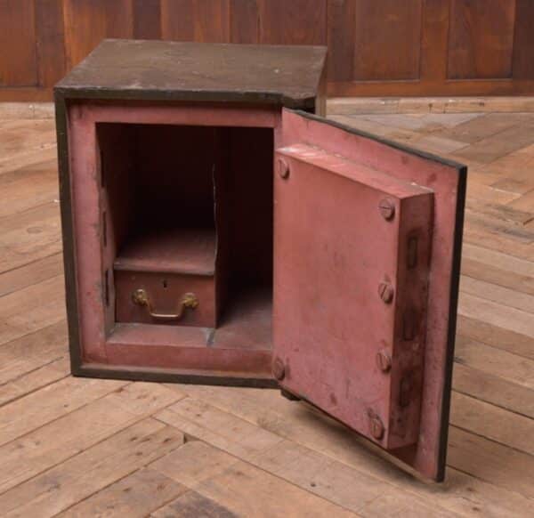 Neat Edwardian Steel Safe SAI2196 Antique Furniture 10