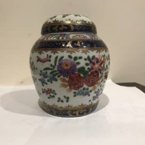 Chinese Qing Dynasty’s Ginger Jar Hand-painted Antique Ceramics