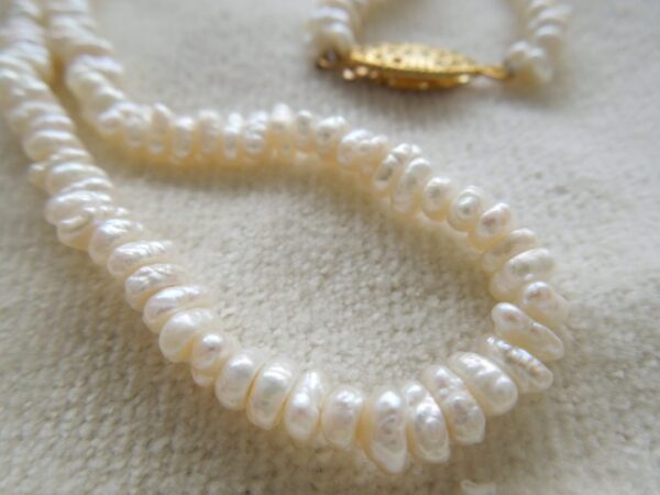 Small Freshwater Pearl Necklace Miscellaneous 4