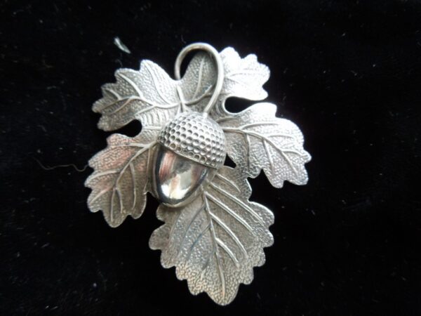 Silver Acorn & Oak Leaf Brooch Miscellaneous 3