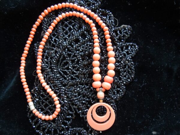 Art Deco Coral & Bakelite Necklace Miscellaneous 4