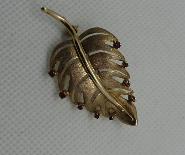 9ct Gold Garnet Leaf Brooch Miscellaneous 3