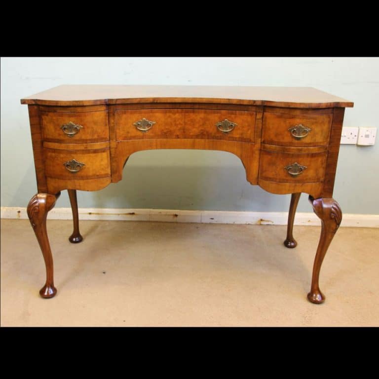 Antique Dressing Tables For Sale