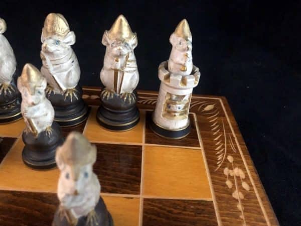 Doulton, Chess, set Miscellaneous 7