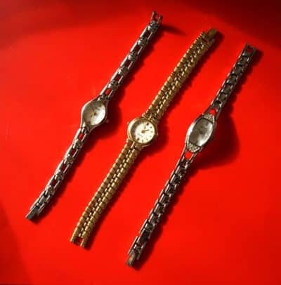 A Collection of vintage Ladies Quartz Watches Accurist Quartz Watch Antique Jewellery 3