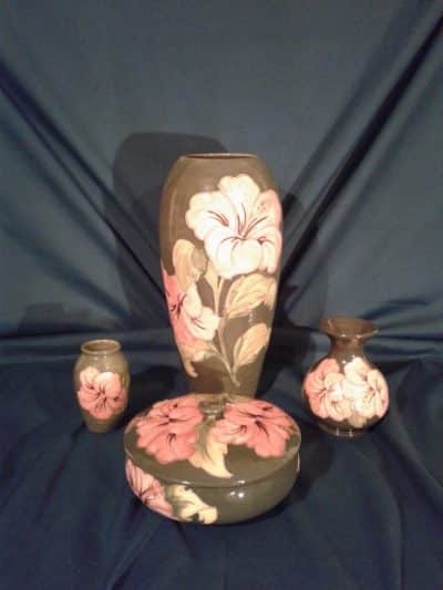 SOLD Early coral Hibiscus Moorcroft vase Antiques Scotland Antique Ceramics 5