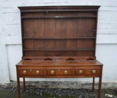 Georgian oak Welsh plate back dresser.