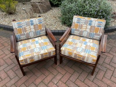 Pair of Mid Century Lounge Armchairs armchairs Antique Chairs 6