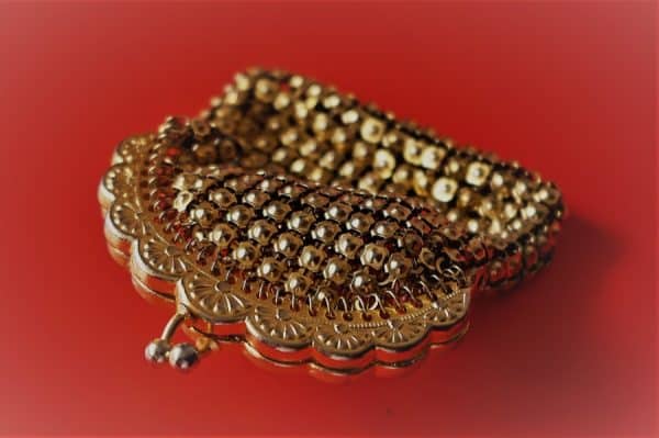 A Vintage Miniature Gilt Metal Mesh Purse Costume Jewellery Antique Jewellery 7