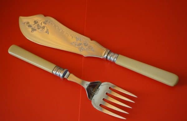 Vintage E P N S Fish Servers Bone Handled Servers Antique Silver 3