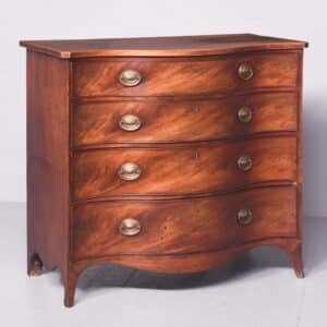 George III Serpentine Fronted Figured Mahogany Chest of Drawers 18th century Antique Chest Of Drawers 3