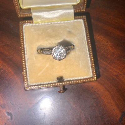 Diamond 18Ct Gold & Platinum Ladies ring. Antique Jewellery 13