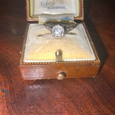 Diamond 18Ct Gold & Platinum Ladies ring. Antique Jewellery 10