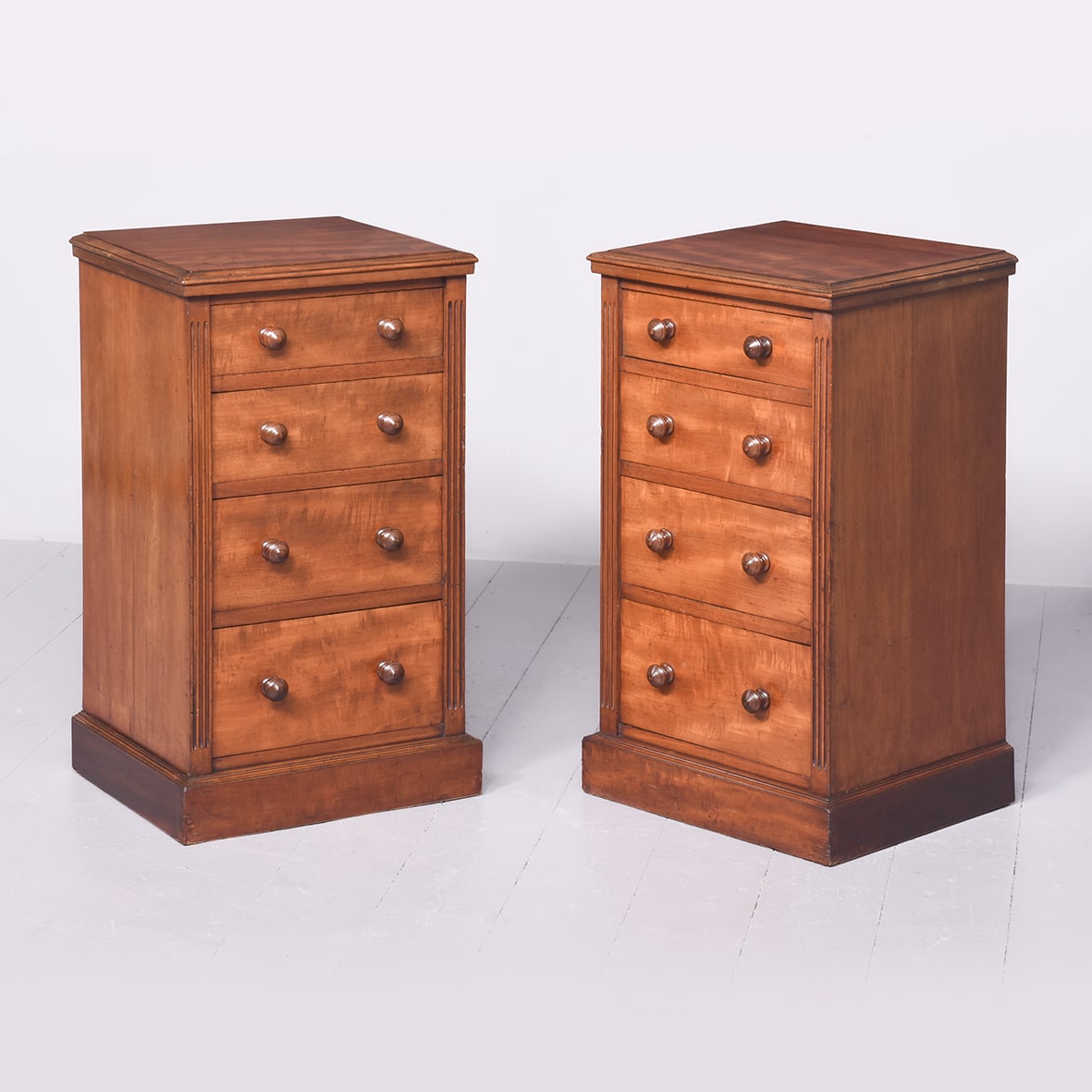 Pair of Fine Quality Mid-Victorian Neat-Sized Chests of Drawers/Bedside Lockers antique chest of drawers Antique Chest Of Drawers