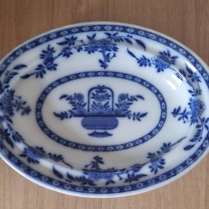 Antique Early Minton Delft Blue and White tureen, c.1871 19th century Antique Ceramics