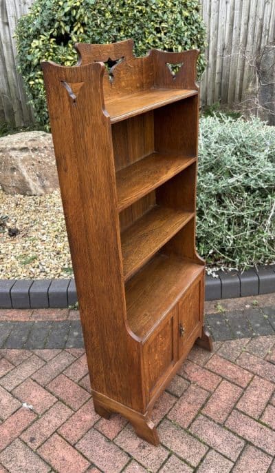 Arts & Crafts Bookcase Cupboard bookcase Antique Bookcases 3