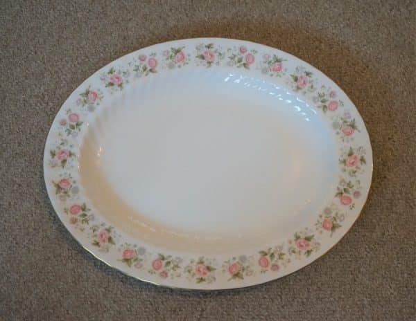 SALE - A Vintage Minton 'Spring Bouquet' 38 Piece dinner service - SALE PRICE £150.00 - Image 19