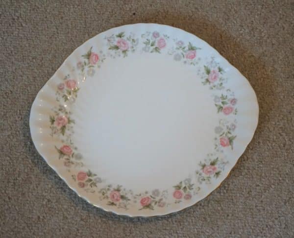 SALE - A Vintage Minton 'Spring Bouquet' 38 Piece dinner service - SALE PRICE £150.00 - Image 17