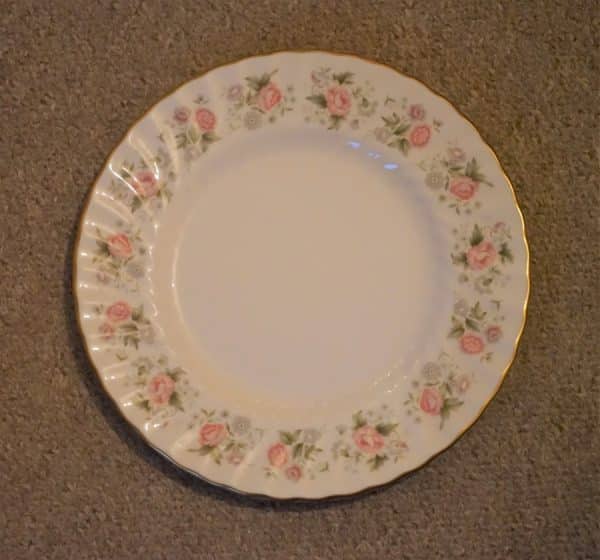 SALE - A Vintage Minton 'Spring Bouquet' 38 Piece dinner service - SALE PRICE £150.00 - Image 21