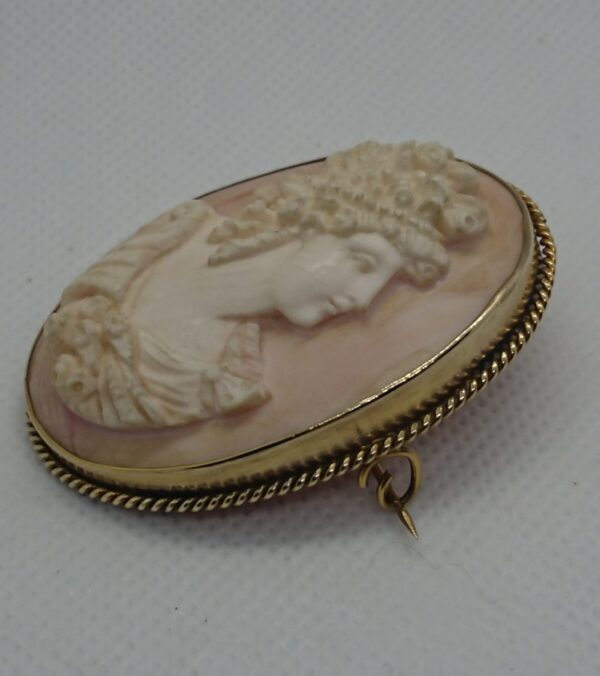 Pink Coral Cameo Brooch antique cameo brooch Antique Jewellery 6