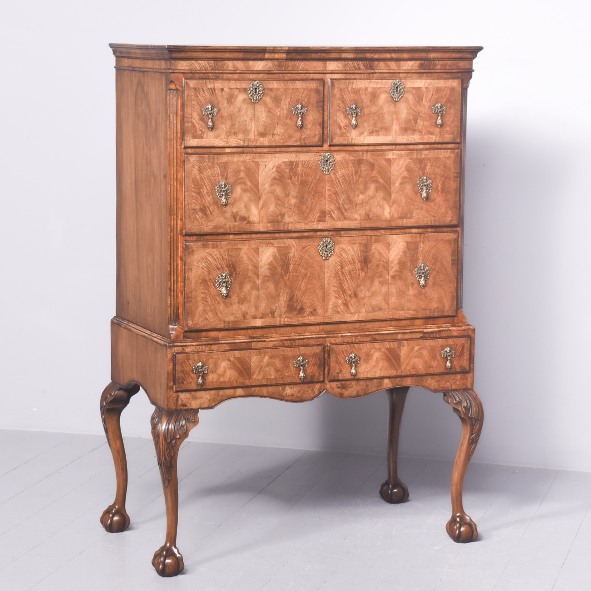 George II Style Figured Walnut Chest on Stand In Excellent Condition Antique Chest Of Drawers