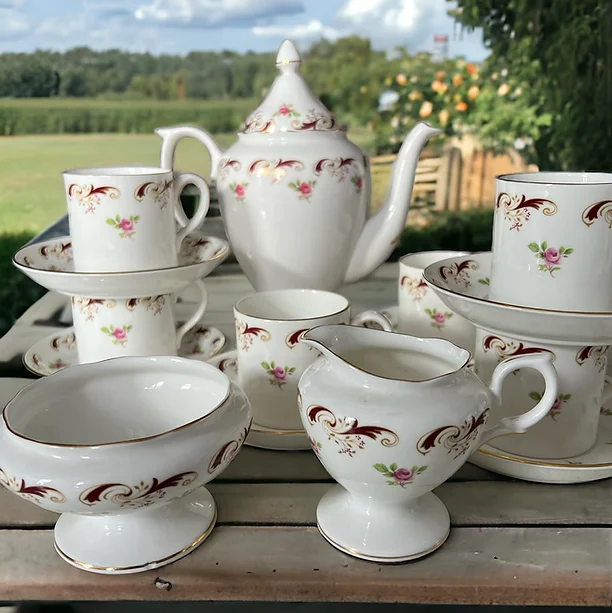 Crown Staffordshire “Wentworth” Tea Set English tea cup and saucer Antique Ceramics