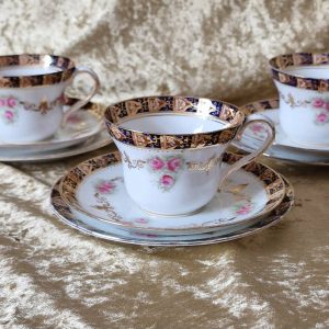 Duchess Edwardian tea cup trio, Pattern 1670 20th century Antique Ceramics