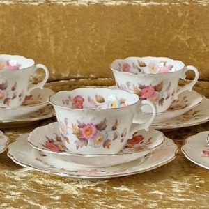 Colingwood Victorian 18 pcs Tea Set, “Chrysanthemum” pattern, c.1894 Antique Antique Ceramics