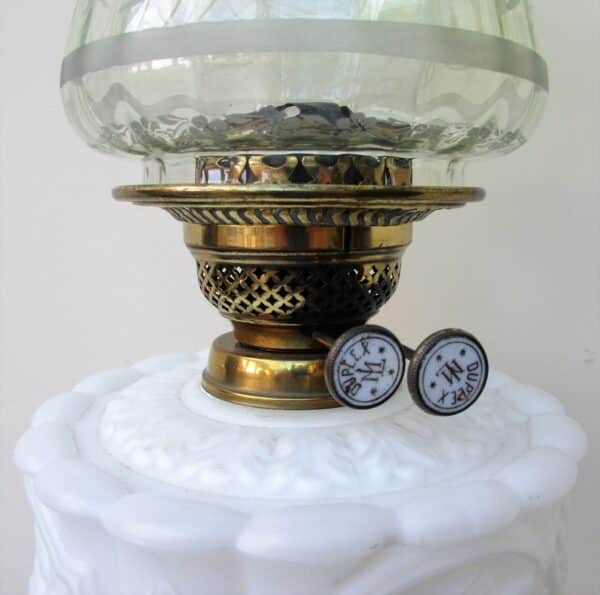 Antique Anglo - French "Belle Époque" Cast Brass Column Oil Lamp - Image 6