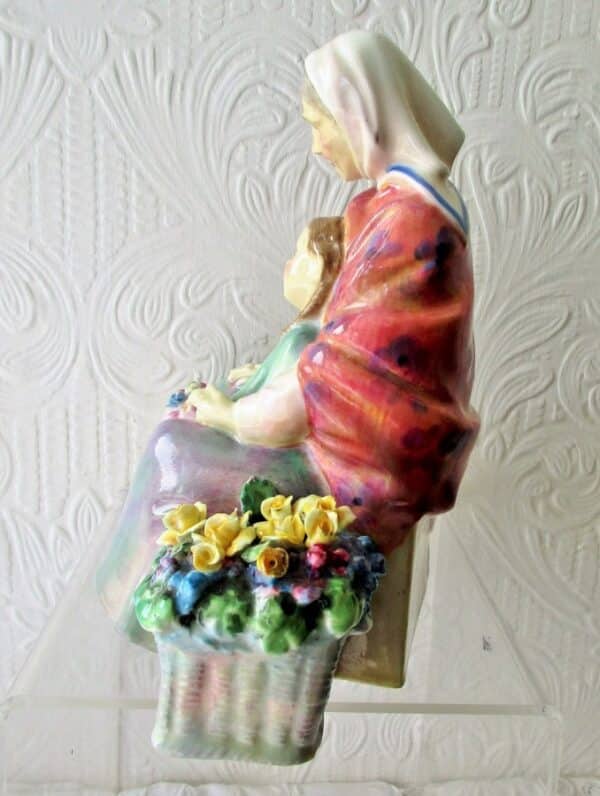 Vintage Royal Doulton English Porcelain Figurine ~ "Granny's Heritage" ~ HN 1873 - Image 2