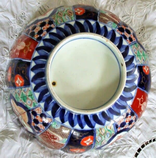 Antique Japanese Meiji Period Imari Scallop Edged Bowl - Image 5