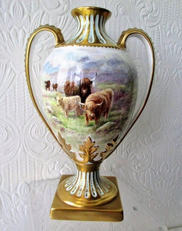 Inverlochy Castle Vase