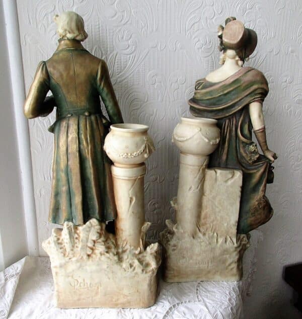 Pair Hedi Schoop Figures