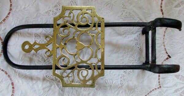 Sliding Trivet