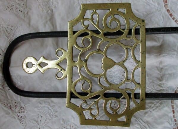 Sliding Trivet