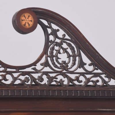 Fine George III Inlaid Mahogany Bureau Bookcase in Excellent Condition Antique bureau Antique Bookcases 17