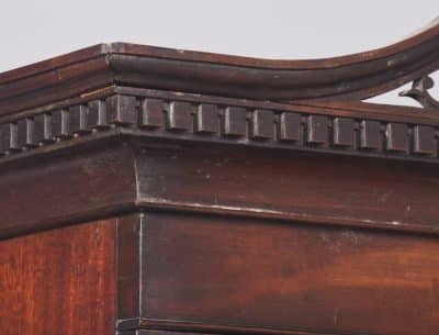 Fine George III Inlaid Mahogany Bureau Bookcase in Excellent Condition Antique bureau Antique Bookcases 16