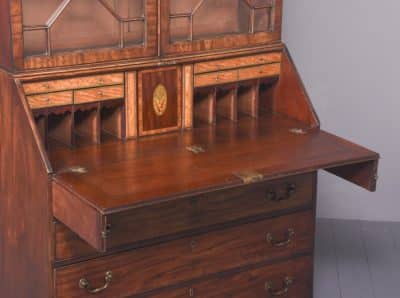 Fine George III Inlaid Mahogany Bureau Bookcase in Excellent Condition Antique bureau Antique Bookcases 7