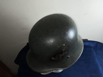 GERMAN  SOLDIERS 2WW HELMET Antique Collectibles 4