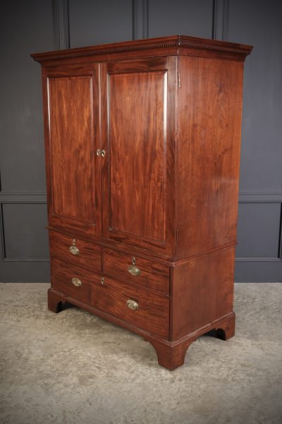 18th Century Mahogany Bachelors Wardrobe antique wardrobes Antique Furniture 10