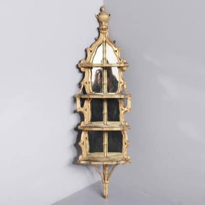 Pair of Victorian Carved Giltwood and Mirrored Corner Hanging Shelves - Image 2