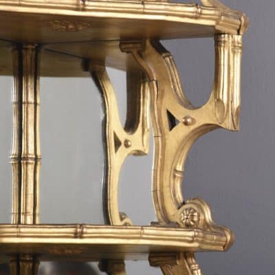 Pair of Victorian Carved Giltwood and Mirrored Corner Hanging Shelves Miscellaneous 8