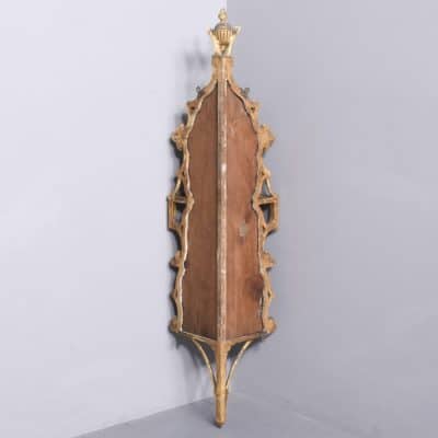 Pair of Victorian Carved Giltwood and Mirrored Corner Hanging Shelves - Image 9