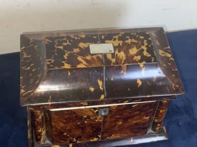 TORTOISE SHELL TEA CADDY CIRCA 1750’s Antique Boxes 4