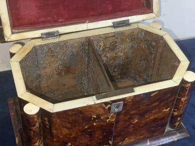 TORTOISE SHELL TEA CADDY CIRCA 1750’s Antique Boxes 12