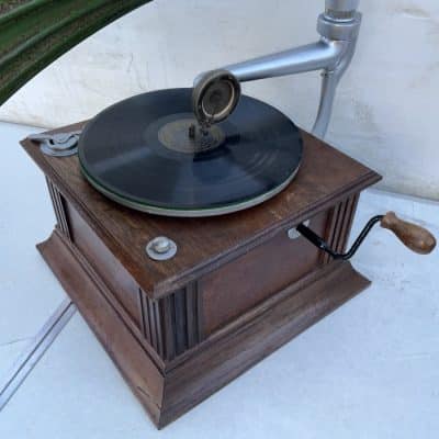 Gramophone with Horn Oak cased Circa 1920’s - Image 2