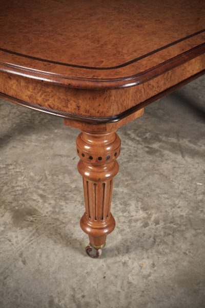 Large Pollard Oak Extending Dining Table A large Victorian mahogany extending dining table Antique Furniture 6