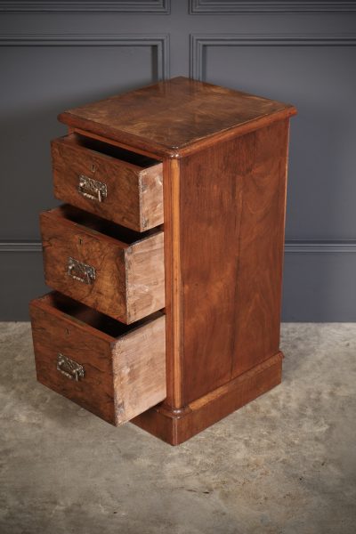 Pair of Victorian Walnut Bedside Chests antique chest of drawers Antique Chest Of Drawers 12