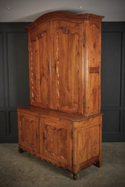 Large 18th Century Cherry Wood Cabinet 18th century dresser Antique Dressers 6